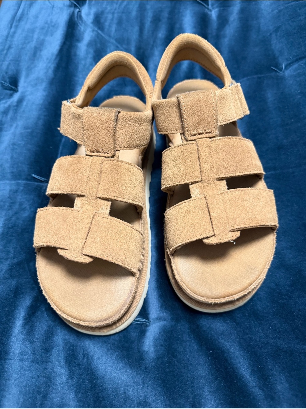UGG women’s Tan Suede Fisherman Sandals - Comfortable Casual Shoes - Picture 2 of 7